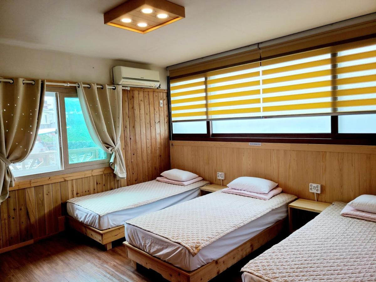 Galeum Guesthouse Seogwipo Ngoại thất bức ảnh