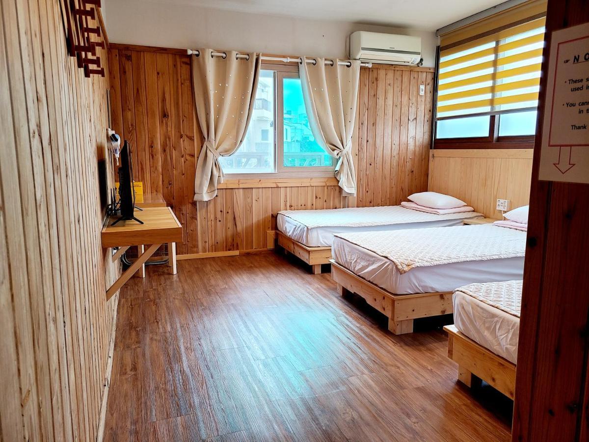 Galeum Guesthouse Seogwipo Ngoại thất bức ảnh