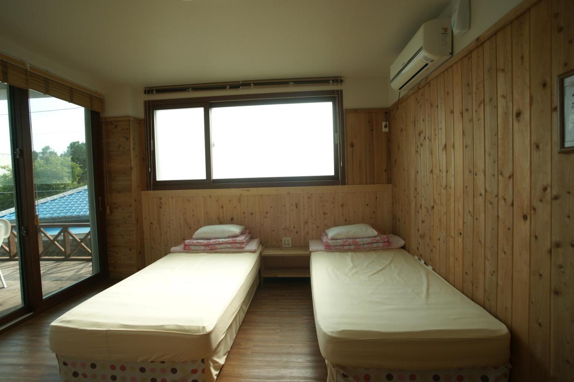 Galeum Guesthouse Seogwipo Phòng bức ảnh