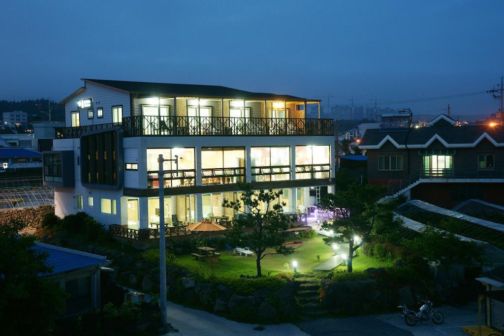 Galeum Guesthouse Seogwipo Ngoại thất bức ảnh